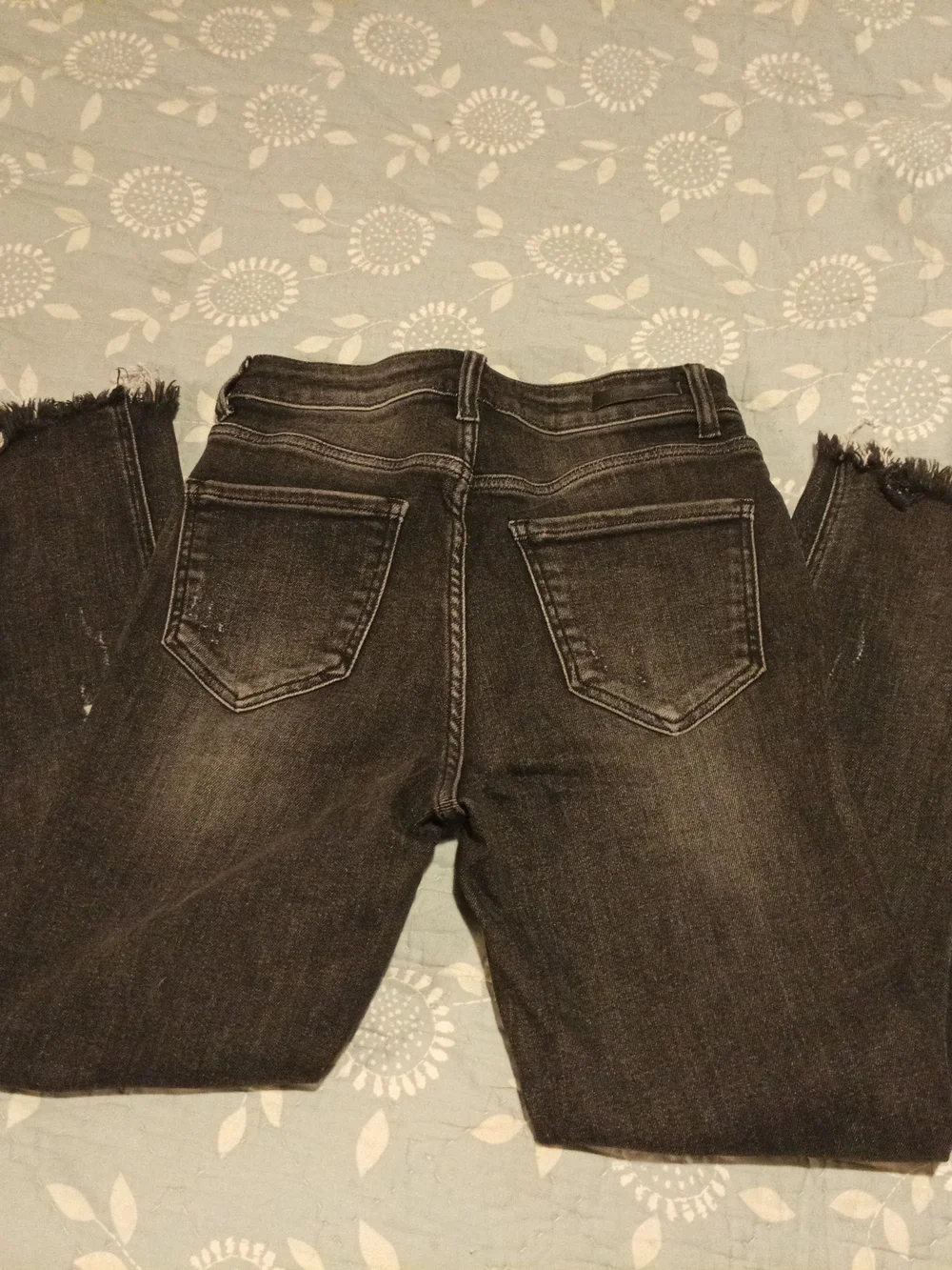 Women's Washed Black Ankle Crop Jeans